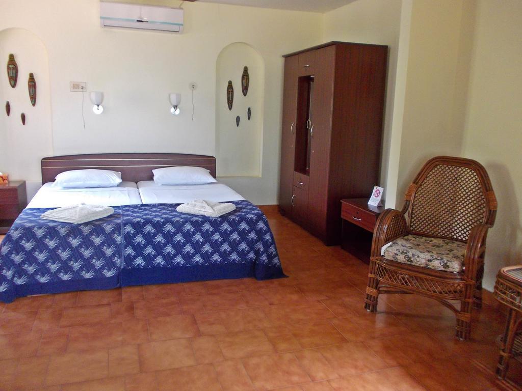 Lakeside Dindigul Hotel Room photo